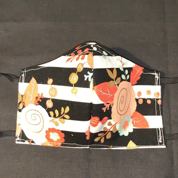 Flowers and stripes print face mask - Picture 4 of 7